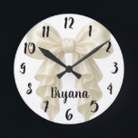 Crème Cascade Plissé Lint Elegant Verwend Gezellig Ronde Klok<br><div class="desc">Aanpassen met elke tekst.</div>