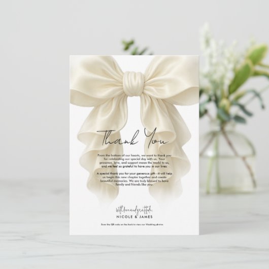 Crème Cascade Ruffle Bow Bruids bruiloft Dank u Kaart (Staand voorkant)