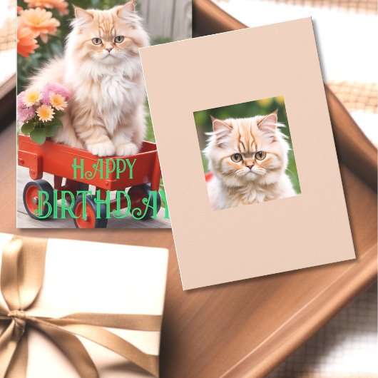 Crème en Ginger Tabby Kat in Rode Wagon Verjaardag Kaart
