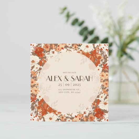 Crème en Rust Bloemen Bewaar de Datum Kaart (Staand voorkant)