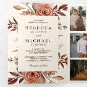 Crème en Terracotta Bloemencode QR Wedding Drieluik Uitnodiging (Binnenzijde eerst)