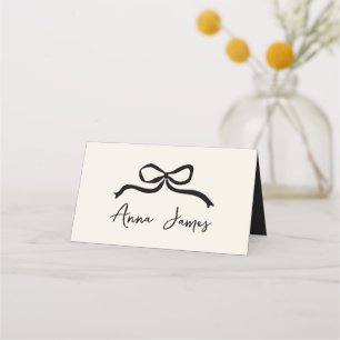 Crème en zwarte grillige hand getrokken boog plaatskaartje