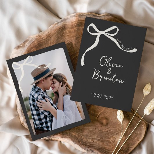 Crème en zwarte grillige hand getrokken boog save the date