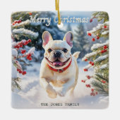 Crème Franse Bulldog In Sneeuw Vrolijk Kerstfeest Keramisch Ornament (Voorkant)