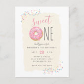 Crème | Roze Doughnut Sprinkle Sweet 1ste verjaard Uitnodiging Briefkaart (Voorkant)