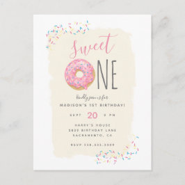 Crème | Roze Doughnut Sprinkle Sweet 1ste verjaard Uitnodiging Briefkaart