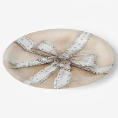 Crème Wit Zilver Glitzy Glam Boog Verjaardag Papieren Bordje (Gekanteld)