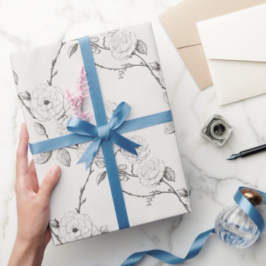 Crème Zwarte Herfstbloemen Cadeaupapier (Geschenken)
