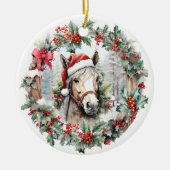 Cremello paard Kerstmis holly bessen krans Keramisch Ornament (Voorkant)