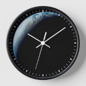 Crescent Earth genomen van de Apollo 4 missie. 2 (Voorkant)