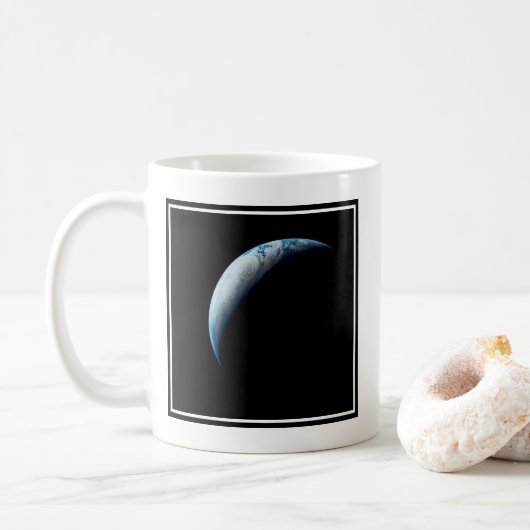 Crescent Earth genomen van de Apollo 4 missie. 2 Koffiemok (Met donut)