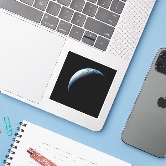 Crescent Earth genomen van de Apollo 4 missie. 2 Sticker (Laptop met iPhone)