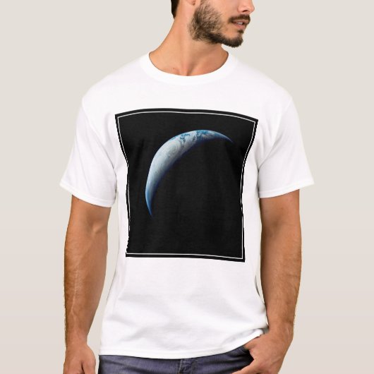 Crescent Earth genomen van de Apollo 4 missie. 2 T-shirt (Voorkant)