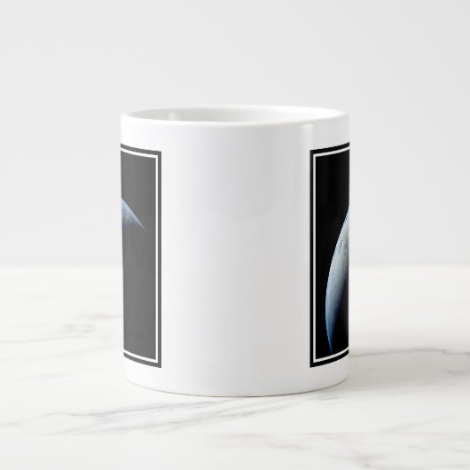 Crescent Earth genomen van de Apollo 4 missie. Grote Koffiekop (Voorkant)