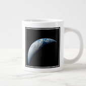 Crescent Earth genomen van de Apollo 4 missie. Grote Koffiekop (Rechts)