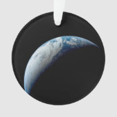 Crescent Earth genomen van de Apollo 4 missie. Ornament (voorkant)