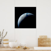 Crescent Earth genomen van de Apollo 4 missie. Poster (Keuken)