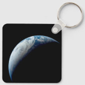Crescent Earth genomen van de Apollo 4 missie. Sleutelhanger (Achterkant)