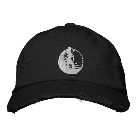 Crescent Golf Ball Golfer Striking Silhouette Geborduurde Pet (Voorkant)