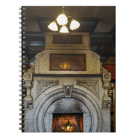 Crescent Hotel Fireplace Notitieboek (Voorkant)