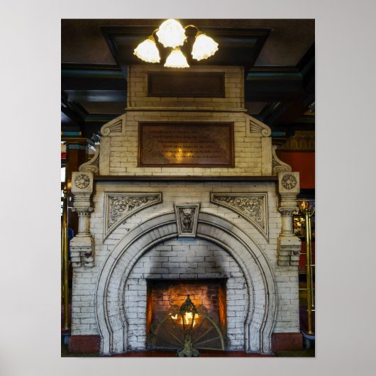 Crescent Hotel Open Haard Poster (Voorkant)