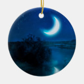 Crescent maan over rivier in valley keramisch ornament (Voorkant)