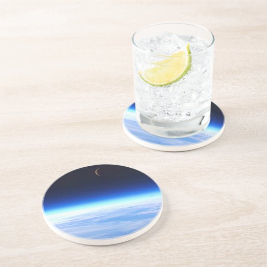 Crescent Moon over een heldere blauwe gloeiende aa Zandsteen Onderzetter (Zijkant)