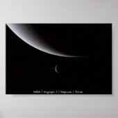 Crescenten van Neptune en Triton Poster (Voorkant)