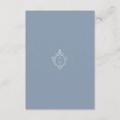Crest Dusty Blue Bruiloft Details Monogram Informatiekaartje (Achterkant)