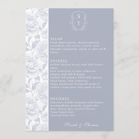 Crest Monogram Dusty Blue Wedding Menu Kaart (Voorkant)