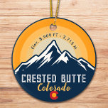 Crested Butte Colorado Bergen Wandelen zonsonderga Keramisch Ornament<br><div class="desc">Crested Butte Colorado Mountains Co Hiking Sunset Grafisch ontwerp voor iedereen die houdt van de charme van Crested Butte, de bergen, mountainbiken, skiën, snowboarden, kamperen, vissen, jagen & de buitenlucht. Het Crested Butte Colorado-ontwerp is voorzien van beren en hoge bomen. Ontwerp voor iedereen die houdt van vakantie in de Crested...</div>