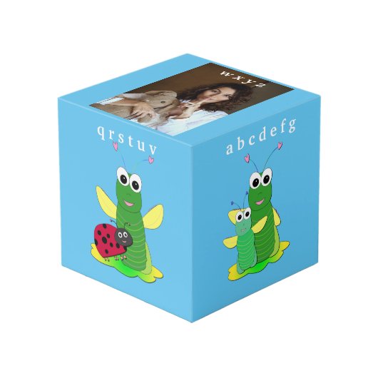 Cricket Alphabet Block Cube Kubus (Voorkant hoekig)