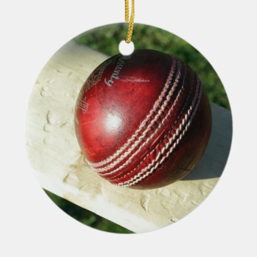 cricket-ball-and-bat.jpg keramisch ornament (Voorkant)