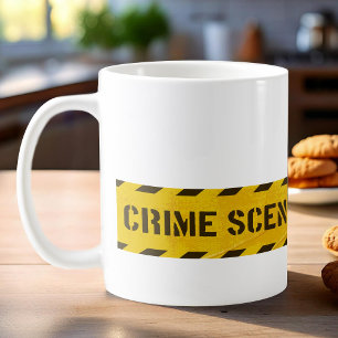 Criminaliteitscène snijdt geen gele strepen koffie koffiemok
