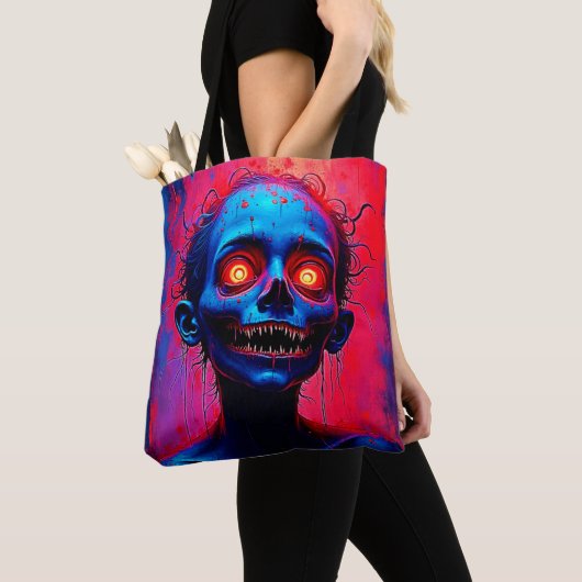 Crimson Eyes: De verschrikkingen van de geest Tote Bag (Dichtbij)
