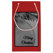 Crimson Ornament Christmas – Elegant Holiday Klein Cadeauzakje (Achterkant)