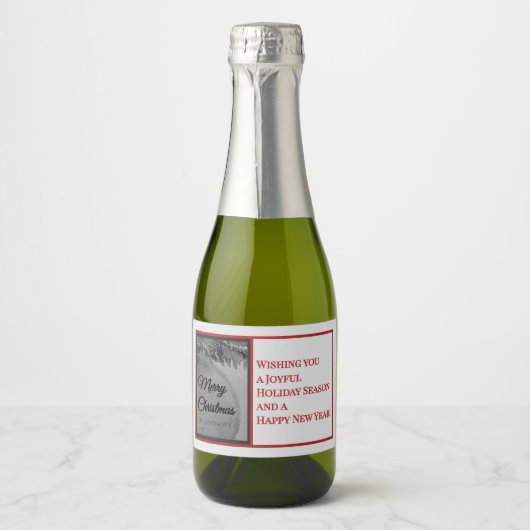 Crimson Ornament Christmas – Elegant Holiday Sparkling Wijnetiket (Voorkant)