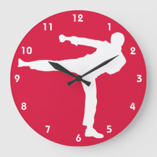 Crimson Red Martial Arts Grote Klok
