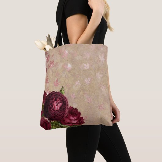 Crimson Red Roses Tote Bag (Dichtbij)