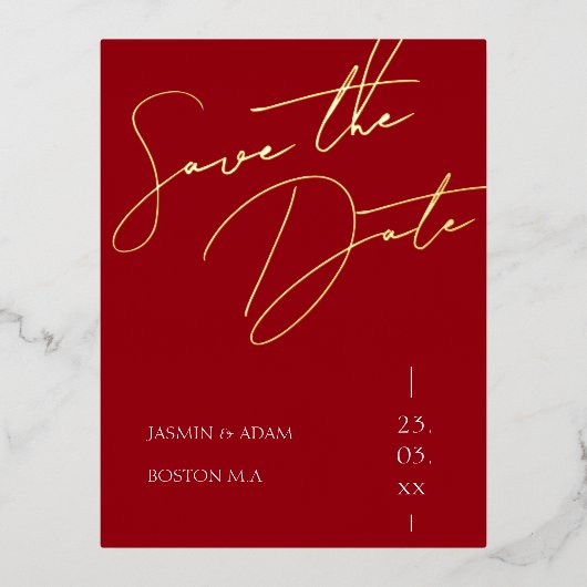 Crimson Red Script Wedding Save the Date Gold Folie Uitnodiging Briefkaart (Voorkant)