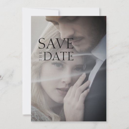 Crimson rood wit monogram foto bruiloft save the date (Achterkant)