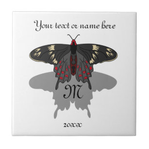 Crimson Roos Butterfly Shadow Monogram Tegeltje