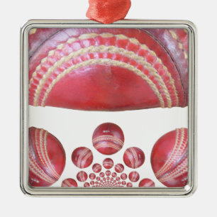 Crimson Spin – Een Mooie Rode Cricketbal Kunst Metalen Ornament