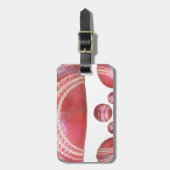 Crimson Spin - Een prachtige rode cricketbal Arti Bagagelabel (Voorkant verticaal)