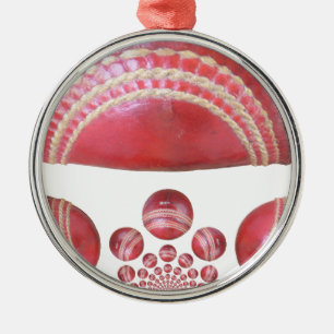 Crimson Spin - Een prachtige rode cricketbal Arti Metalen Ornament
