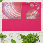 Crimson Spin - Een prachtige rode cricketbal Arti Theedoek (Gevouwen)