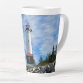 Crisp Point Lighthouse Latte Mok (Rechterhoek)