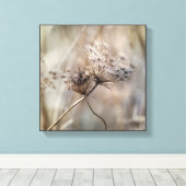 Crisscross Dried Queen Anne's Lace Neutral Colors Canvas Afdruk (Insitu (Houten vloer))
