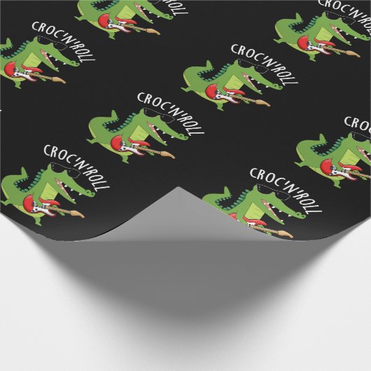 Croc N Roll Funny Crocodile Pun Dark BG Cadeaupapier (Hoek)