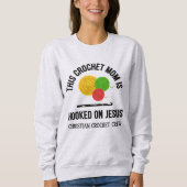 CROCHET MOM HOOKED ON JESUS Crochet Crew Trui (Voorkant)